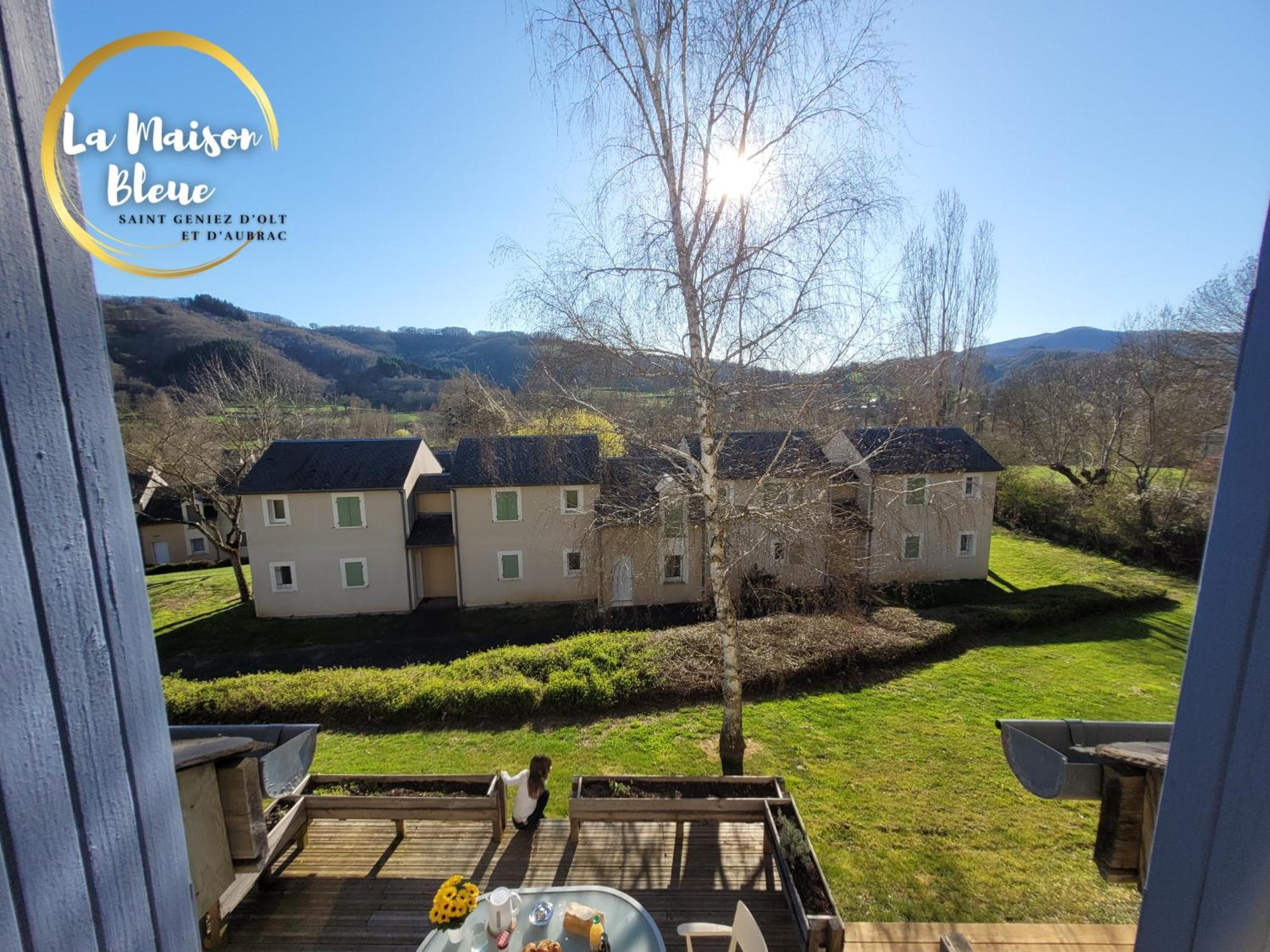 La Maison Bleue, Village Vacances, Piscine, Parking Saint-Geniez-dʼOlt Exteriér fotografie